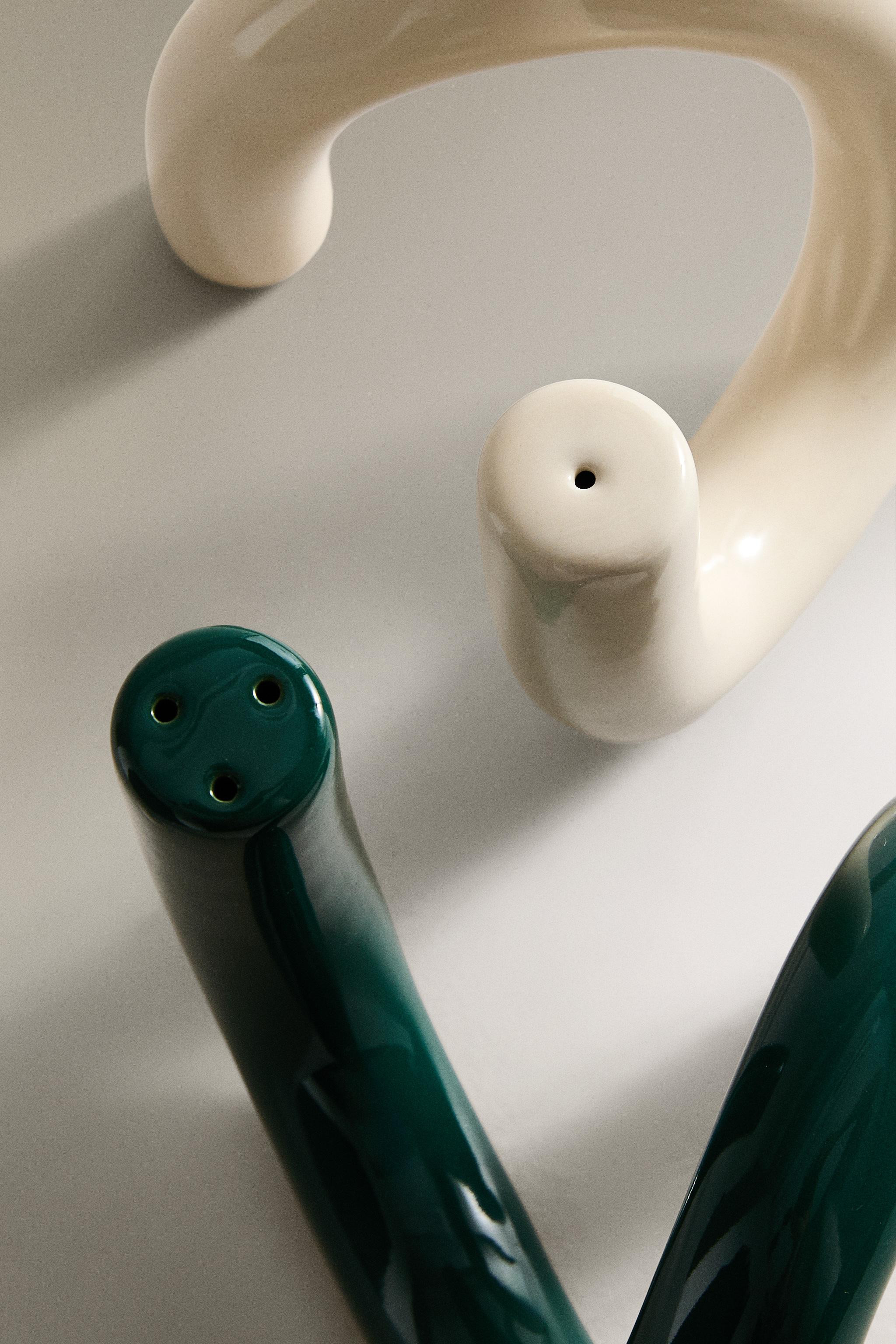 STONEWARE SALT AND PEPPER SHAKER SET FIGURES (SET OF 2) X COLLAGERIE | Zara US