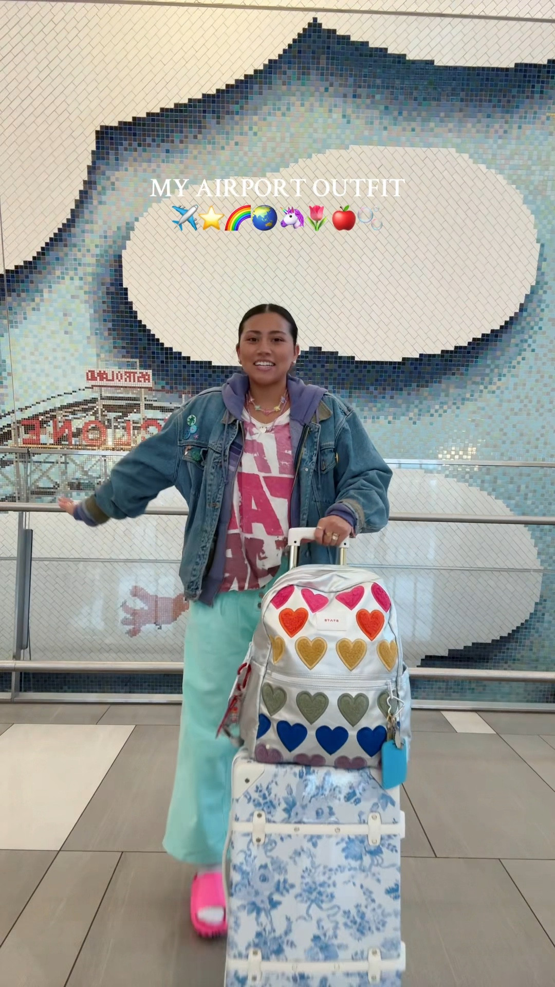 COLORFUL AIRPORT OUTFIT INSPO

#LTKTravel #LTKStyleTip #LTKItBag