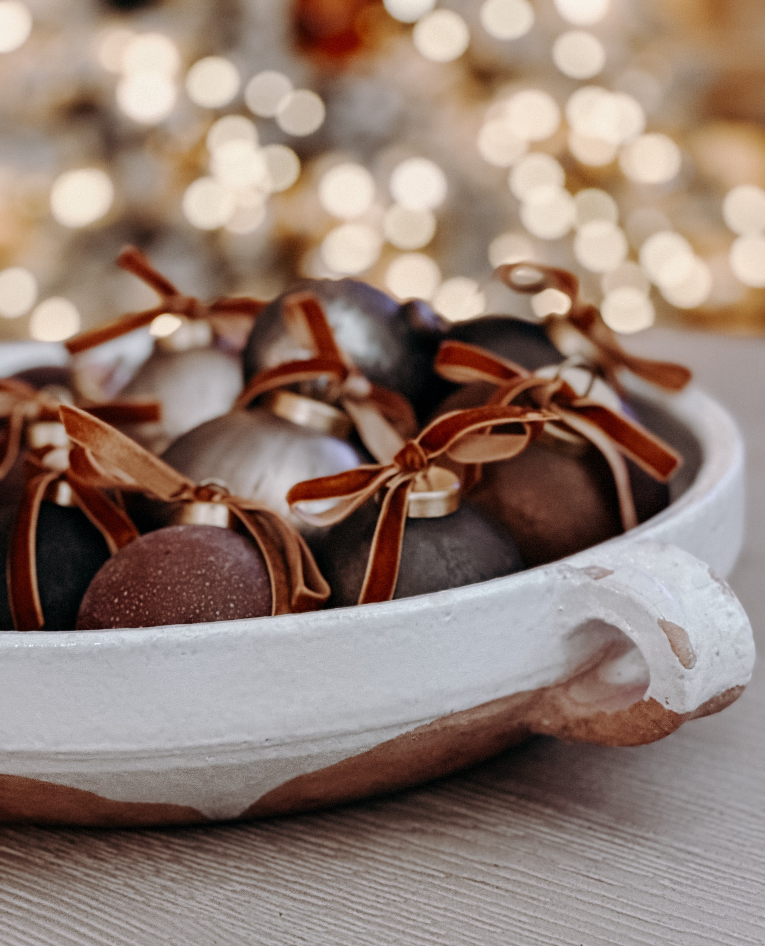 My favorite Christmas ornaments & my vintage gold bows! 

#LTKHome #LTKHoliday #LTKSeasonal