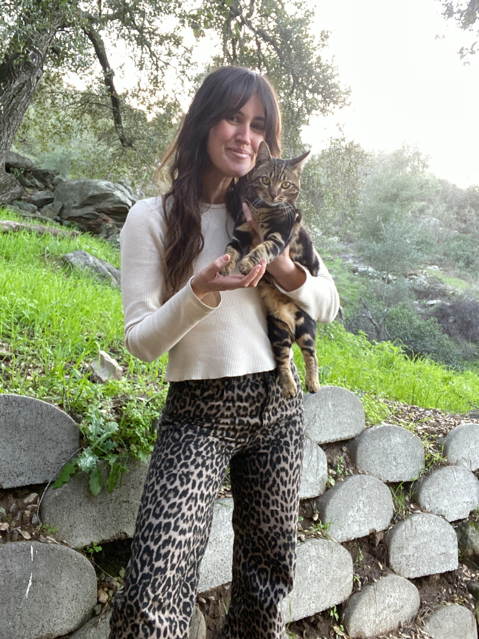 Wore our matching pants today #widelegjeans #leopardprint #animalprint #leopardprintpants 

#LTKdayinmylife