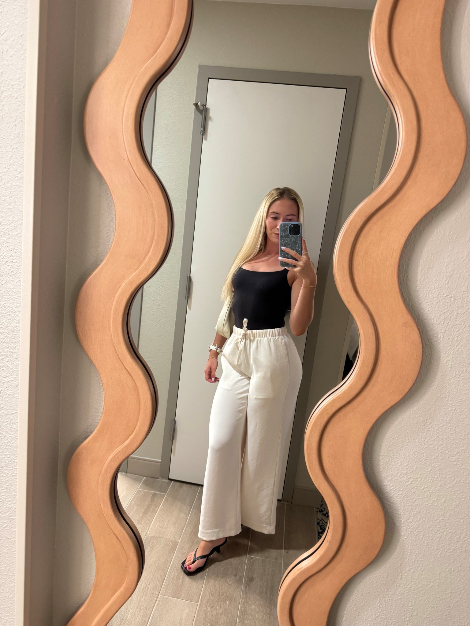 My favorite favorite pants ever. So comfy and you can dress up or down. #aritzia #pants #workwear

#LTKPetite #LTKWorkwear #LTKSeasonal