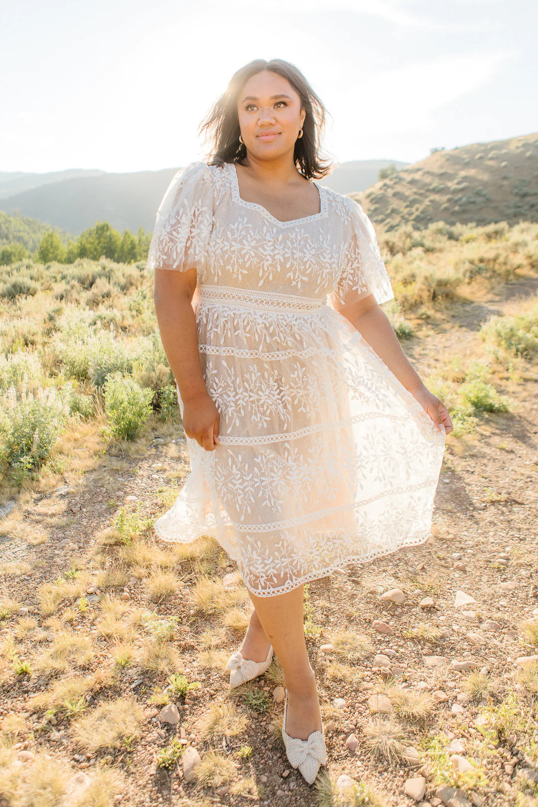 Venice Dress with Flutter Sleeves in Champagne | Ivy City Co