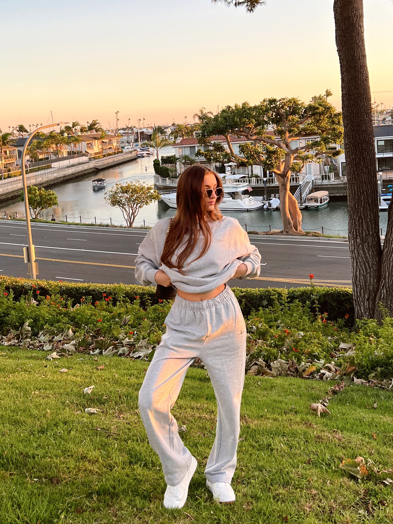 i will be living in this set all fall and winter // wearing size medium crewneck & small sweatpants 

#LTKsalealert #LTKstyletip #LTKbeauty