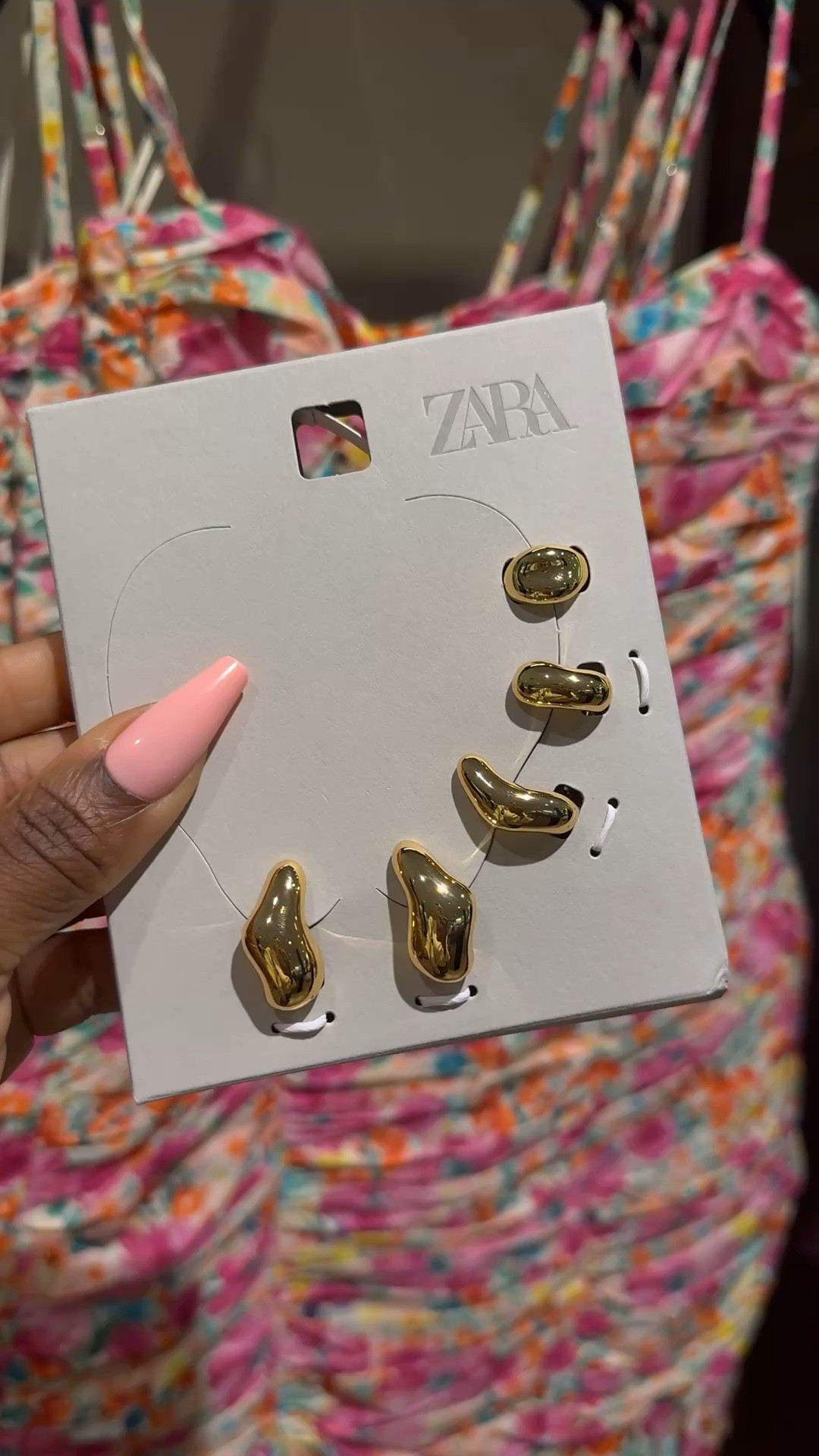 Love these gold cuff earrings! Zara is really bringing the heat in all areas this summer 

#LTKSeasonal