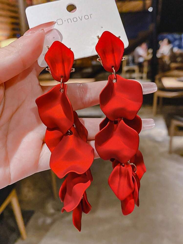 1 Pair Exaggerated Personality Festive New Year Earrings, Sexy Rose Petal Long Dangle Earrings, F... | SHEIN