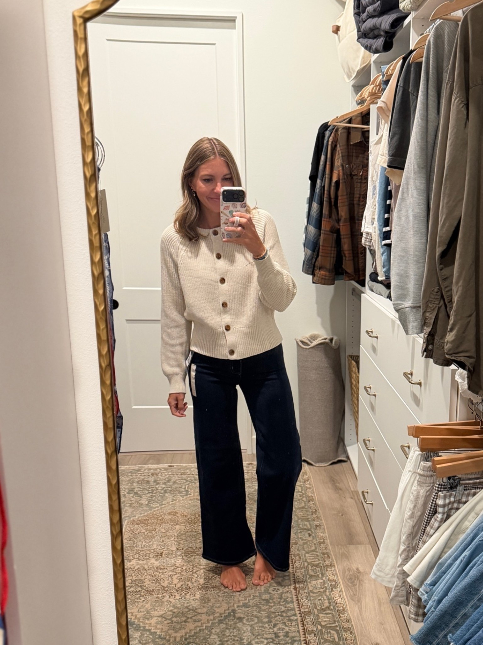 New dark wash jeans from target and they’re on sale and under $20! ￼

#LTKHome #LTKSaleAlert