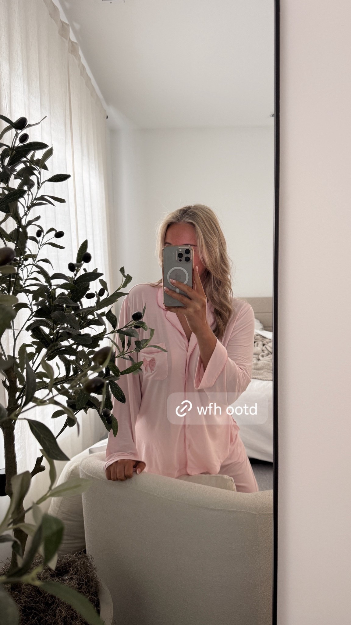 these pjs >>> 🎀🎀🎀

wfh ootd 

#LTKootd