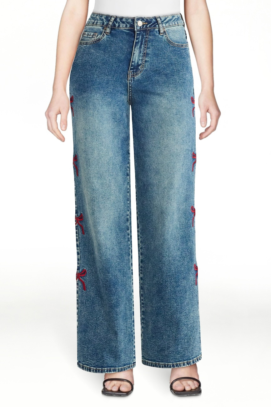 Madden NYC Women's Ultra 90s Fit Jeans with Bow Embroidery, 32" inseam, Sizes 00-18 | Walmart (US)