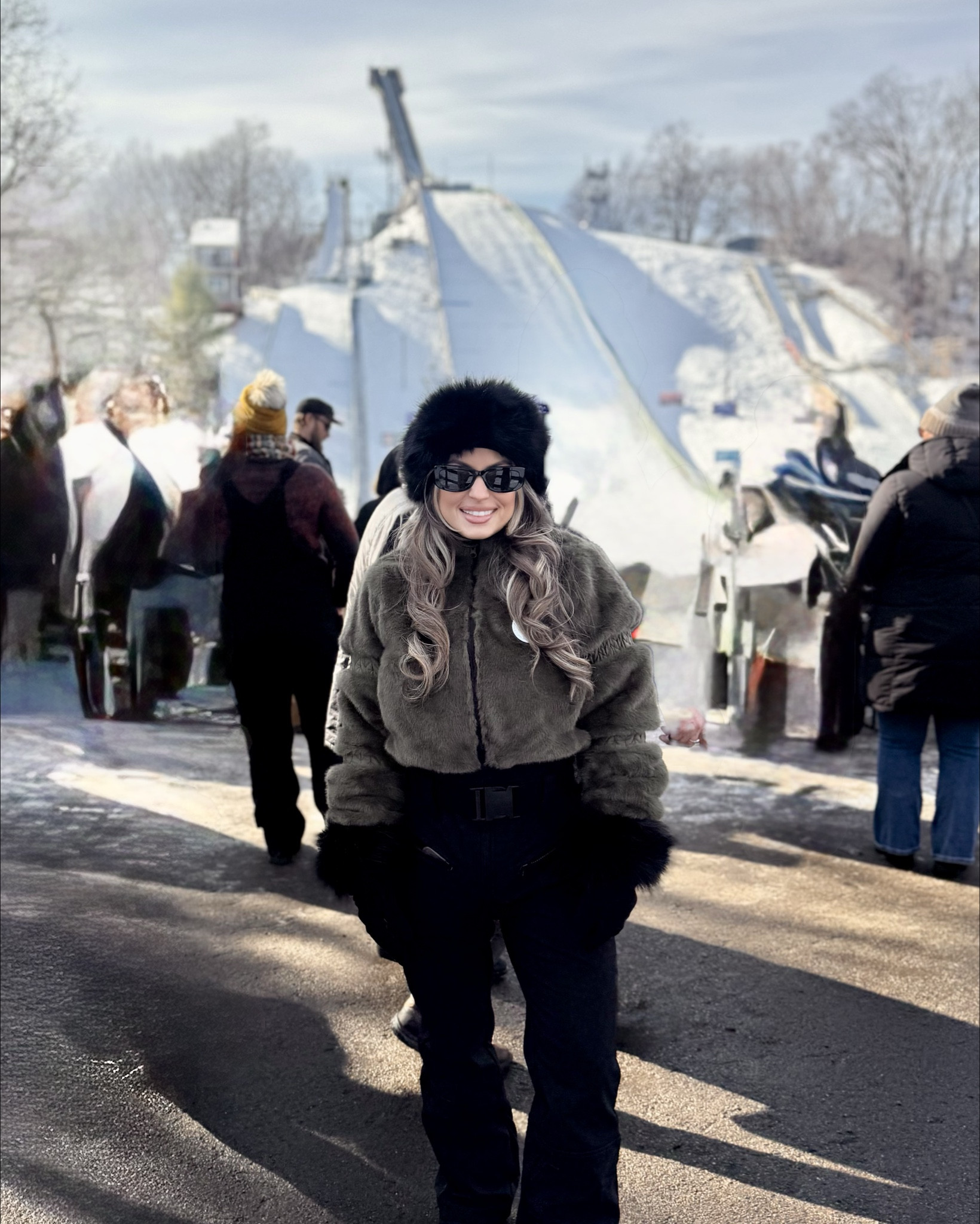 Such a cute Ski outfit! Actually kept me so warm! I was a size small! 


#LTKBeauty #LTKPetite
