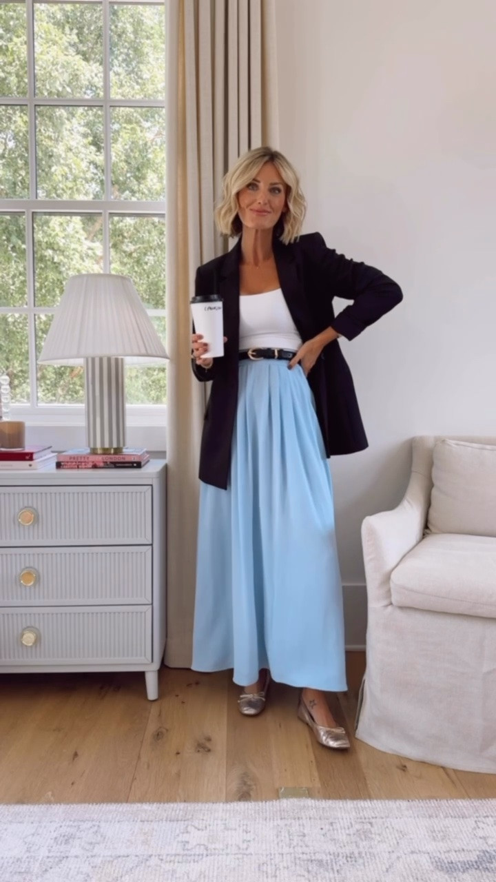 Loving this elevated take on teacher workwear 👏🏼 these pieces are such great staples you can style several ways! Wearing XS in the blazer & S in the skirt.

Loverly Grey, Amazon find, Amazon fashion, teacher workwear, teacher outfit ideas

#LTKootd #LTKSeasonal #LTKWorkwear