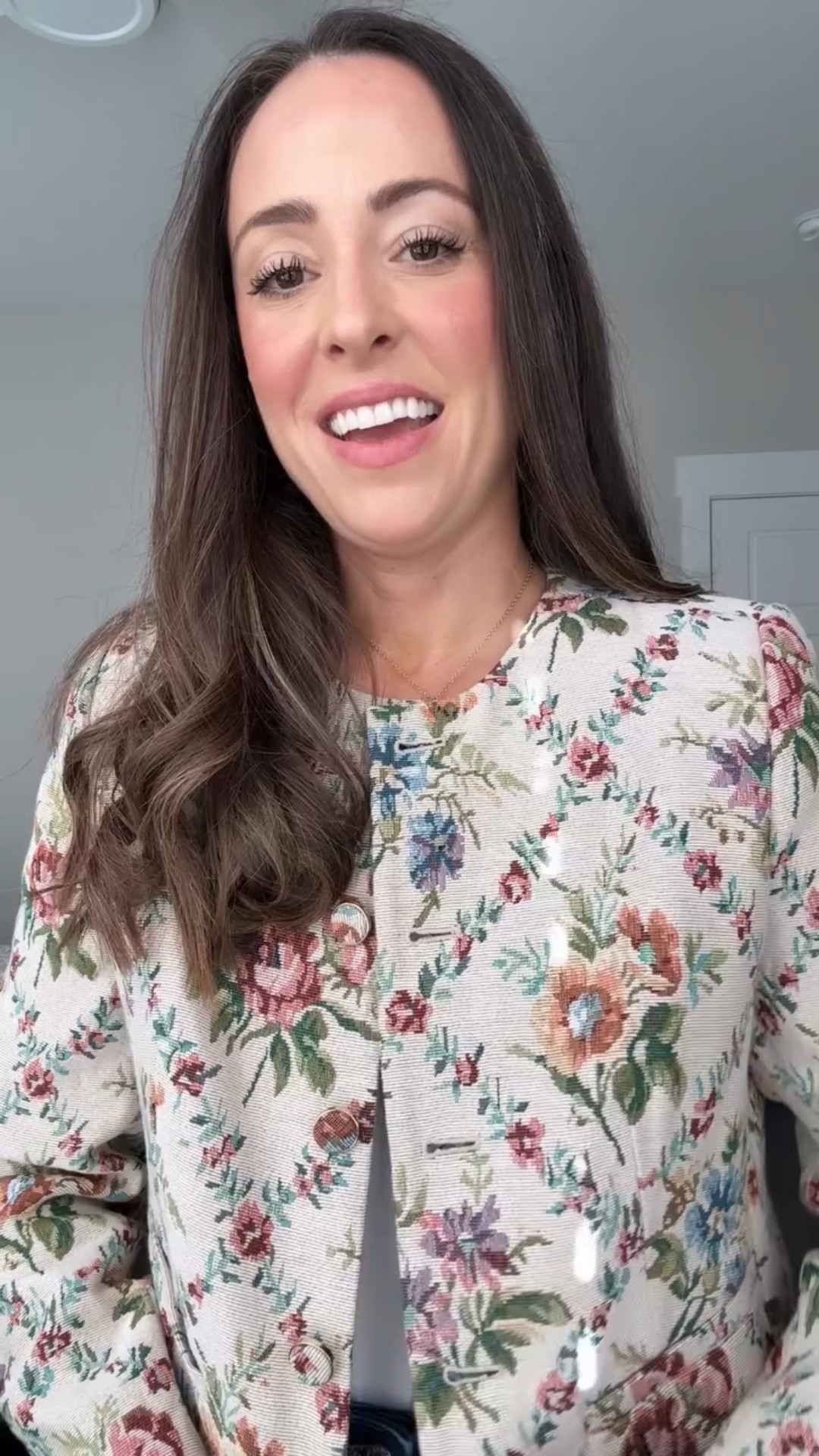 Floral sofa vibes 🙋‍♀️

Comment SHOP and I’ll send you links!

Hill House | Everyday Style | Outfit Ideas | Floral Jacket