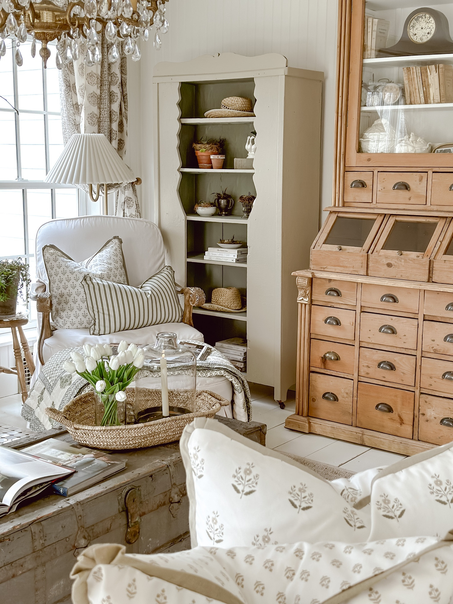 Cozy corner. Pillows are Tessa Foley Interiors 

(https://www.tessafoleyinteriors.com)

#LTKhome #LTKFind