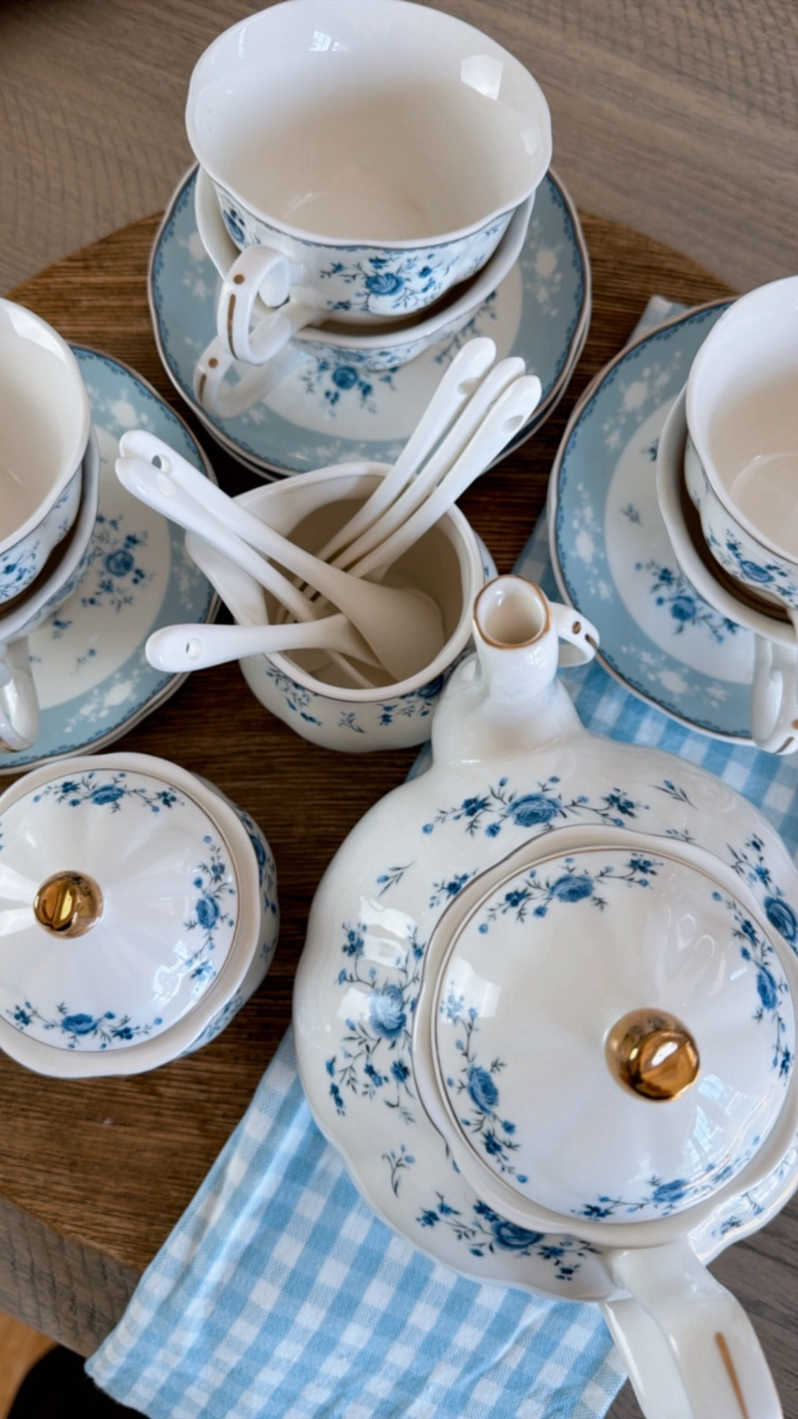 Tea Party Set
#teacups #teaset #bluedecor #amazonhome #kitchenessentials 

#LTKHome #LTKSeasonal