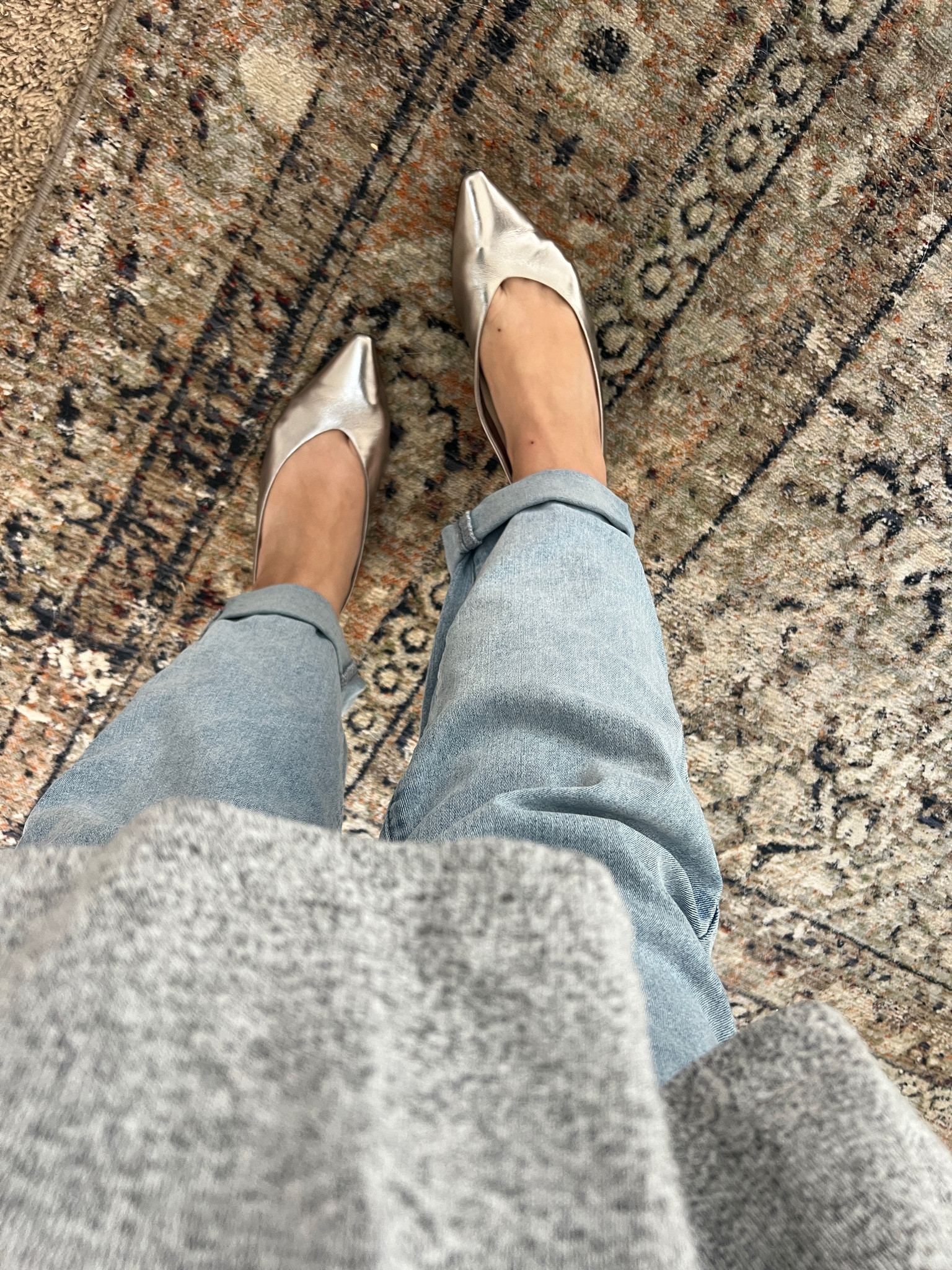 Loving these new flats from @antoniomelaniofficial x @liz_damrich new collection!

They’re unlined leather so super comfortable (even for someone like we with a wider foot/toes)

#LTKWorkwear #LTKShoeCrush