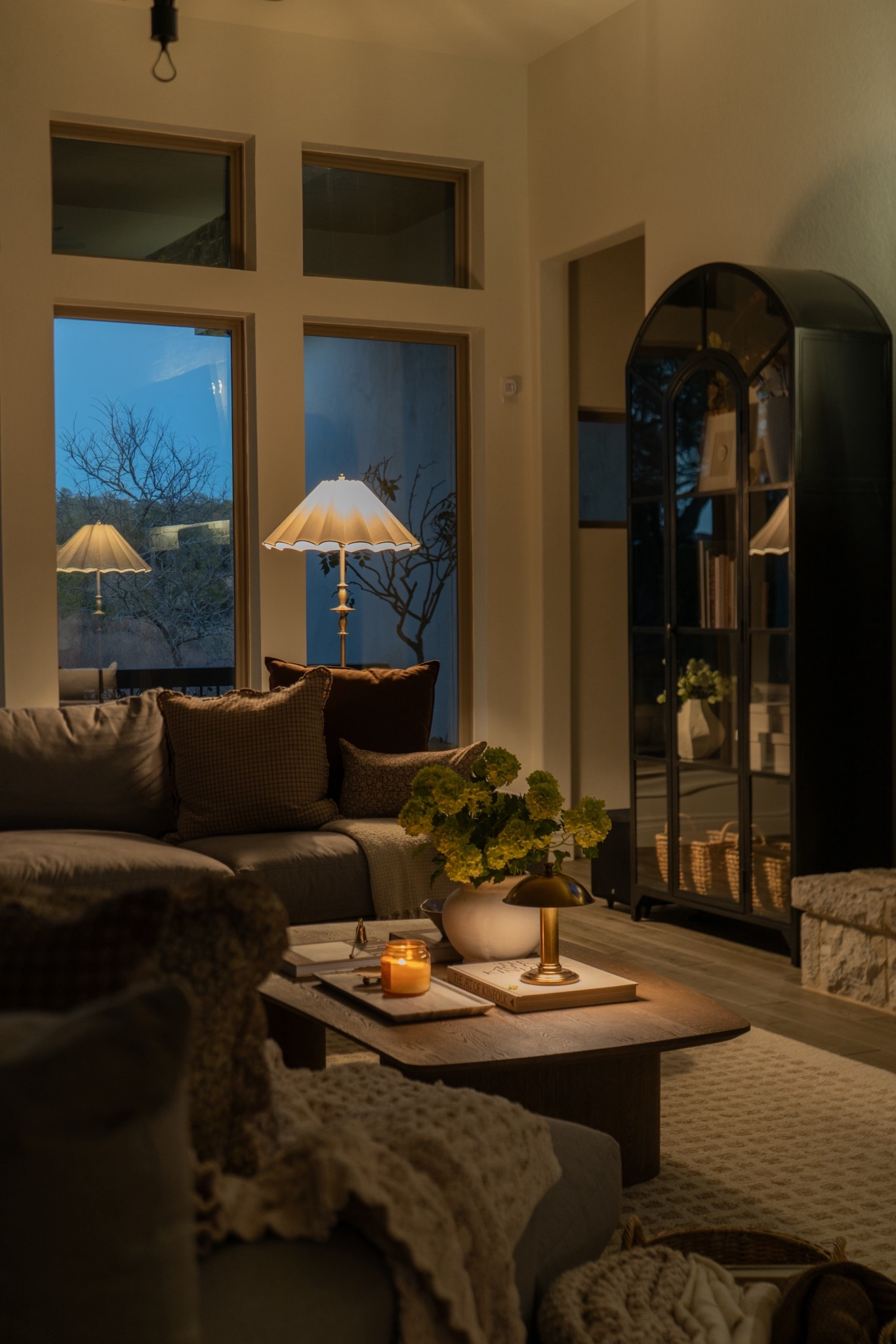 The living room after hours ✨

Floor lamp | Arched Bookcase | Throw Pillows | Living Room Spring 

#LTKHome #LTKSeasonal #LTKSpringSale