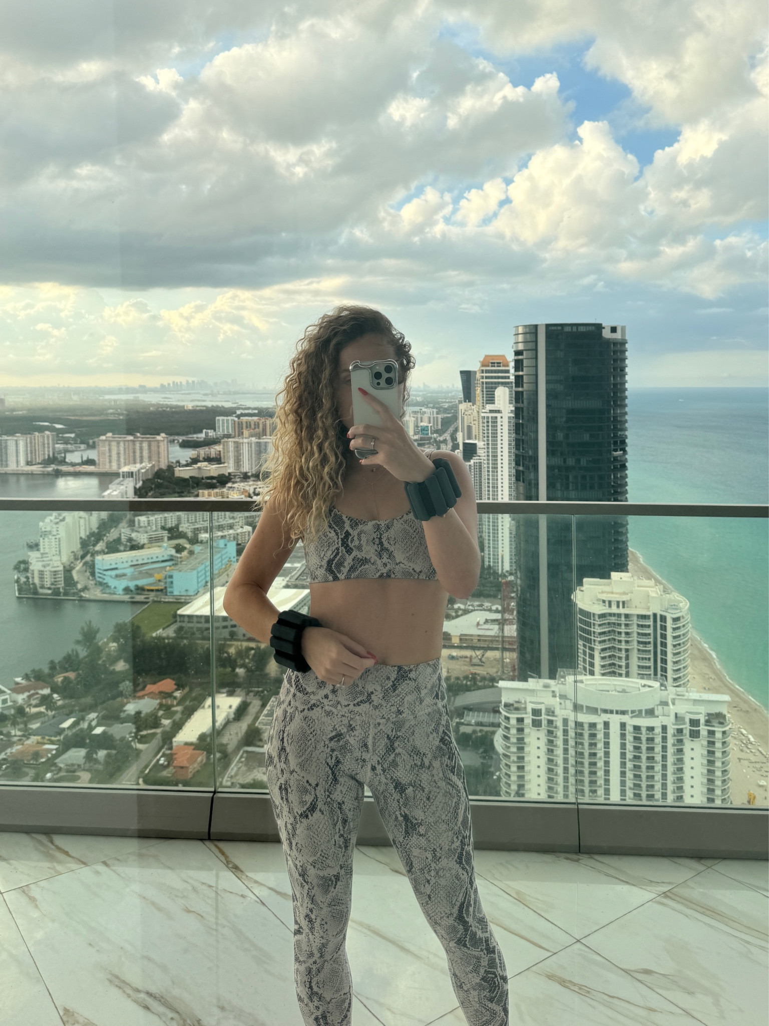 The absolute best ankle weights by @bala. You can use them on your wrists as well 🫶🏼 #balababe #balabangles 

#LTKFitness #LTKFindsUnder100 #LTKActive