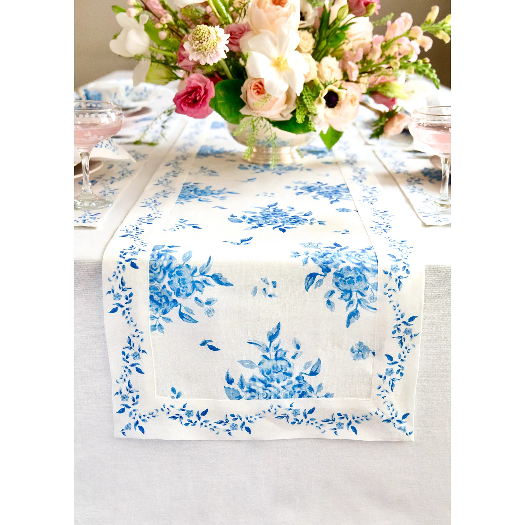 Jolie Fleur Table Runner | Solino Home