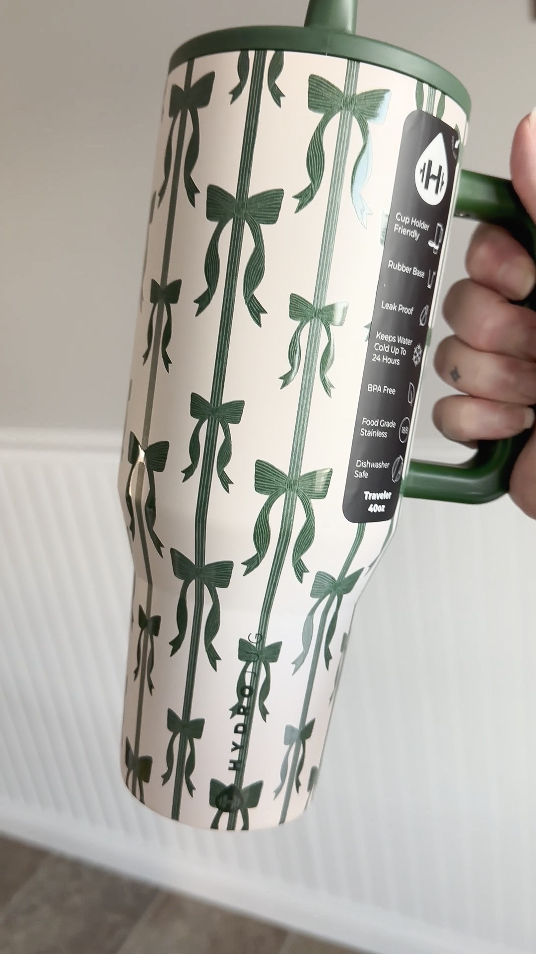 HydroJug with green bows, super cute for Christmas. 


Christmas gift 
Holiday 
Birthday present 

#LTKActive #LTKSeasonal #LTKHoliday