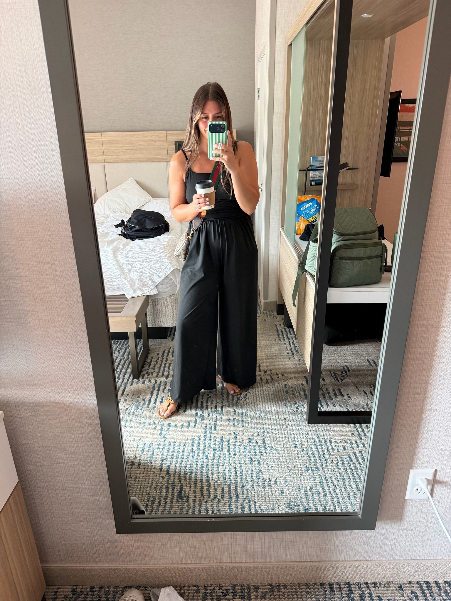 Travel fit // loopy case code Hometownmomma