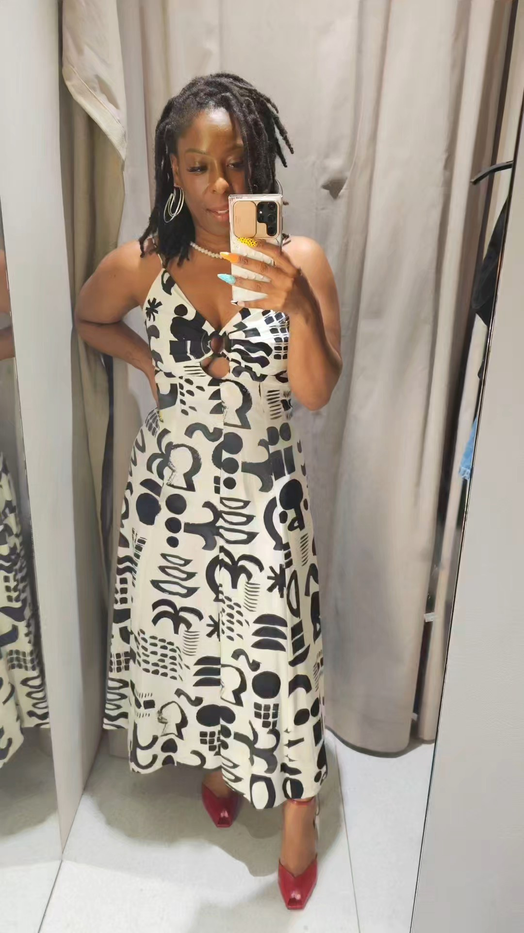 Summering in blknwhite#zaradress #zara #tryonhaul #fashionable40s #ootdfashion #FitCheck #locs #summerdress 3476/595/064 - M (Linen)£39.99

#LTKSummerEdit #LTKFindsUnder50 #LTKParties