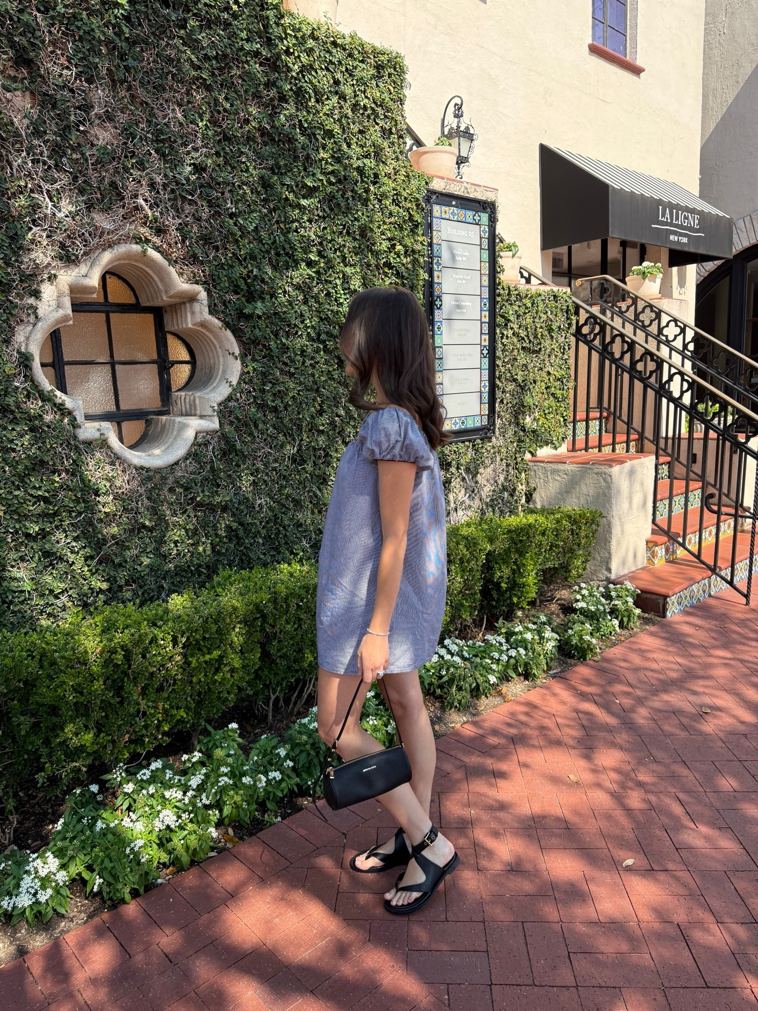 The Izzy Small Pebbled Leather Pochette from @Michael Kors US is the perfect everyday bag! Linking it and my other MK favorites below! #mkpartner #michaelkors @shop.ltk #liketkit

#LTKdayinmylife #LTKSeasonal #LTKSaleAlert