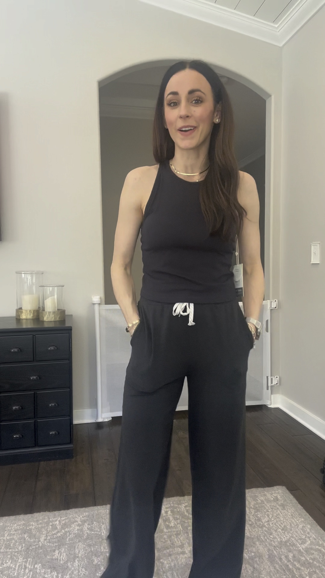 #vuori try on! 
I’m a huge fan of these pieces. The  quality is top notch! 
These are perfect for travel, running errands, or just wearing around the house because they’re cute & comfortable! 

#LTKVideo #LTKstyletip #LTKtravel