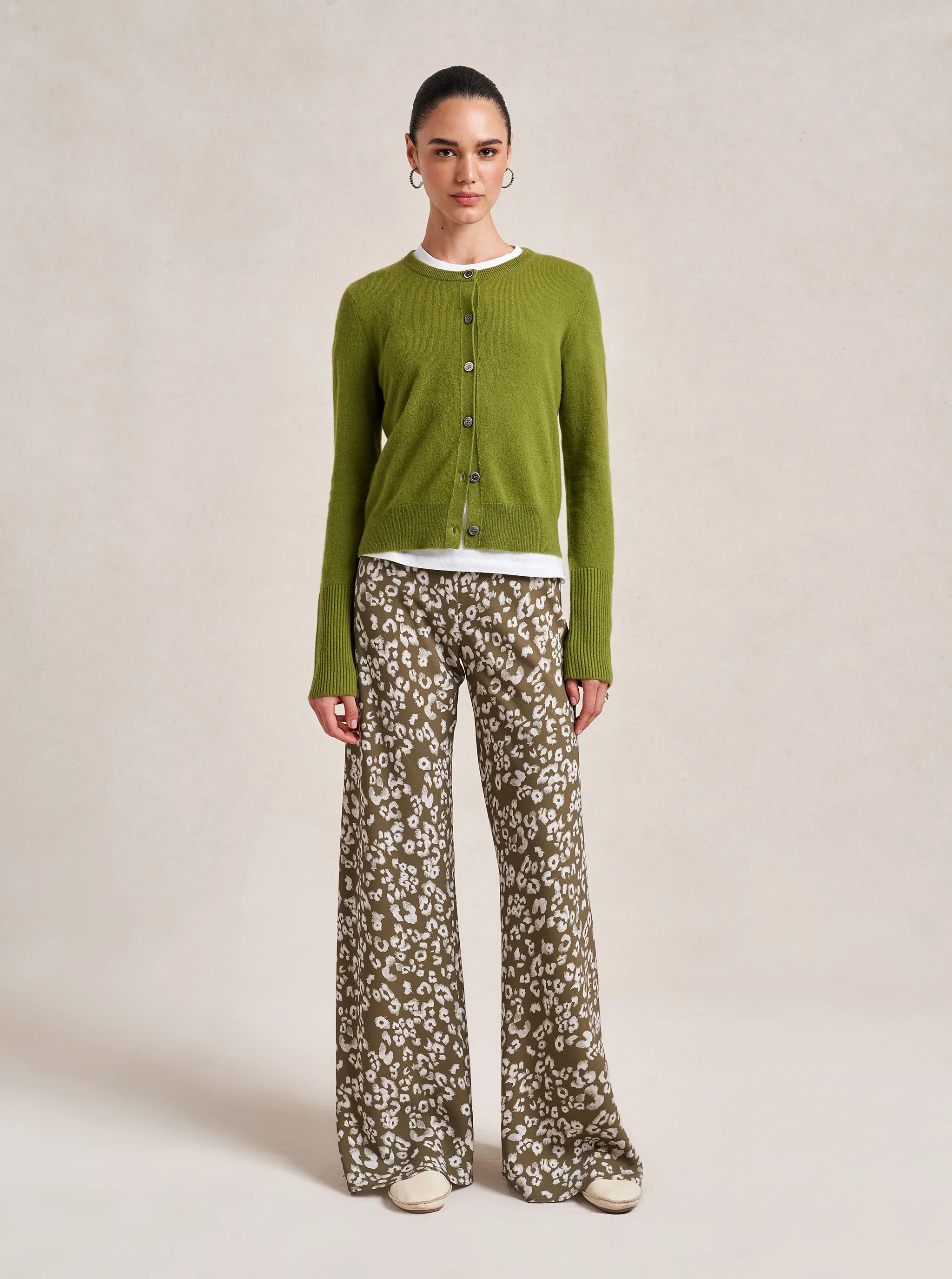 Solid Lean Lines Cardigan | La Ligne