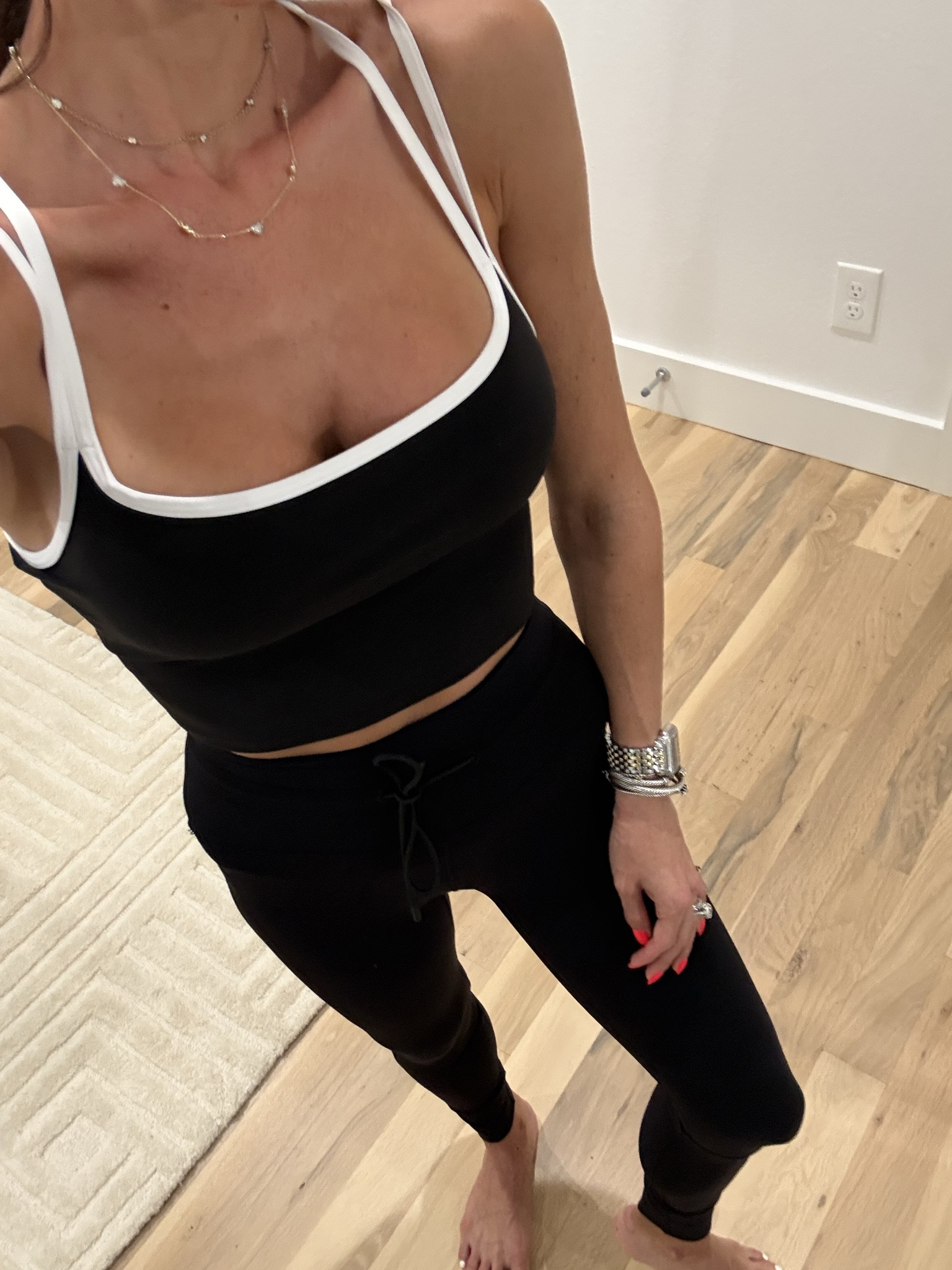 Matching set black and white tank size XS leggings xxs 

#LTKSaleAlert #LTKPetite