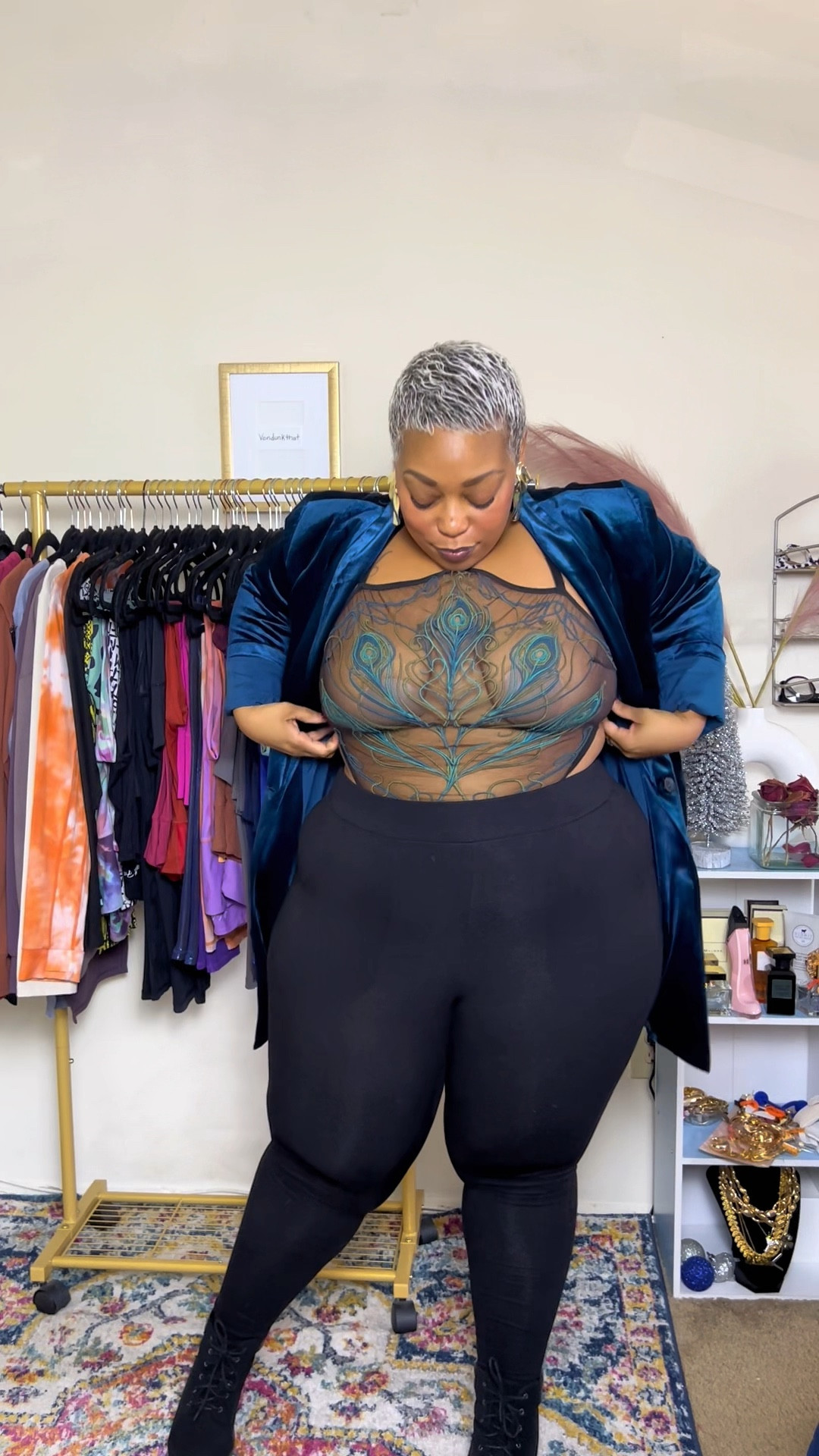 Heyy babes.. here’s crushed velvet spice look ! 

Leggings-Size 1 
Jacket -XL
Bodysuit -1X

#LTKHoliday #LTKbeauty #LTKplussize