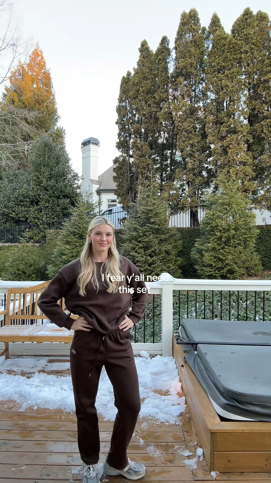 ALO YOGA SWEAT SET- will never take this off! 