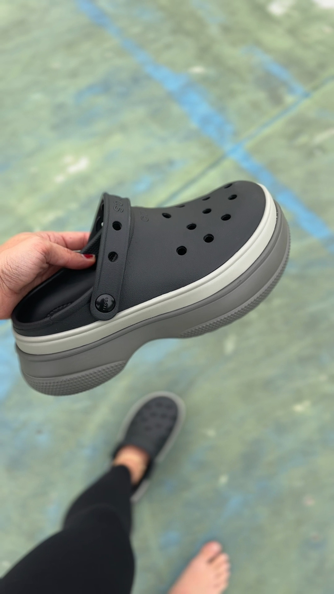 Stacked clogs by Crocs 😍

#LTKSaleAlert #LTKFindsUnder50 #LTKootd