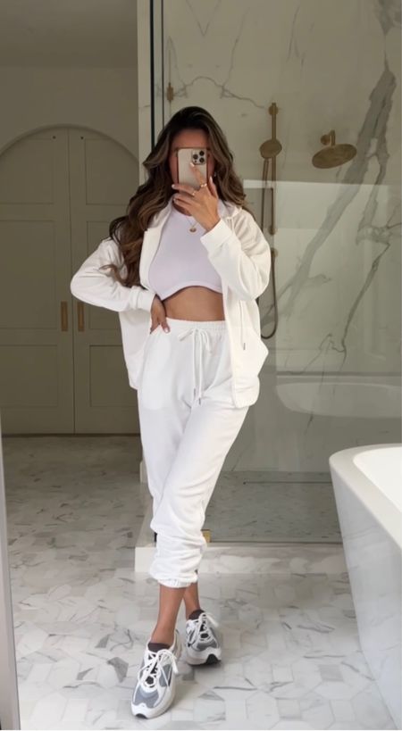 Hello sweet girl!!!! At your service with the link!!! This Amazon 2 piece set is giving me all the Aritzia feels!! It’s comfy, casual yet polished and comes in lots of different colors!! 😍😍 Wearing size Small in both the white set and white crop tank and size 8 in shoes!! Appreciate you for being here girly!!! Xoxo!!! 💖💕

#LTKstyletip #LTKunder50 #LTKunder100