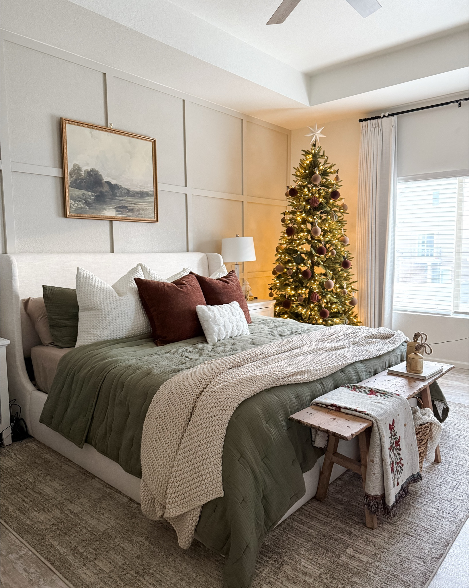 Christmas in our bedroom✨🎄

#LTKHome #LTKHoliday #LTKSeasonal