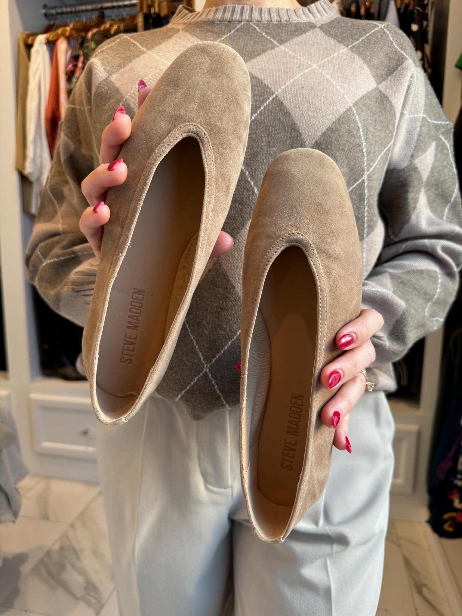 Living in this suede flats. They truly are the most comfortable shoes I own at the moment 🍁 

#LTKShoeCrush #LTKootd #LTKmomlife