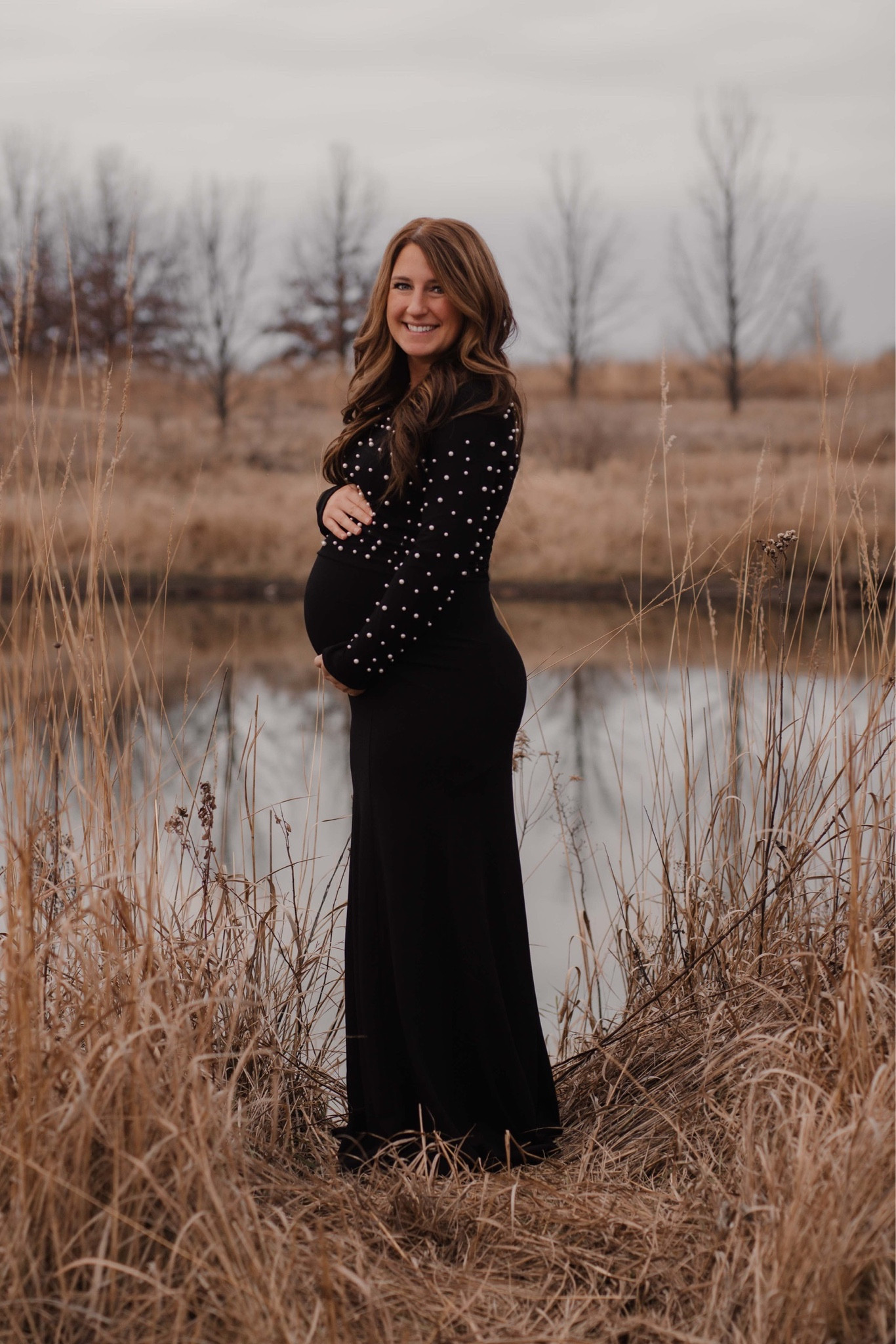 Maternity photo 

#LTKFindsUnder100 #LTKHoliday #LTKBump