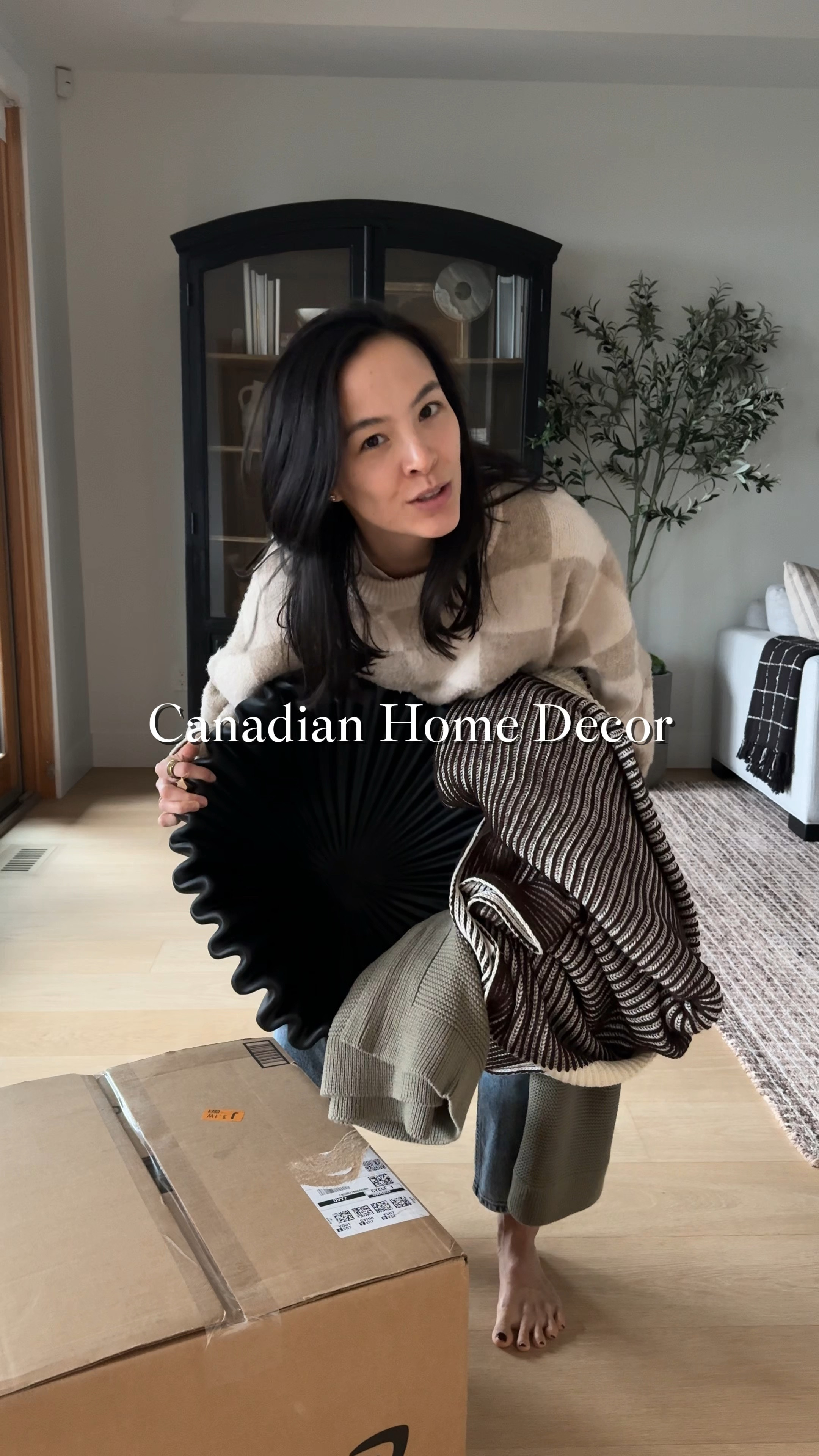Doing the heavy lifting so you do have to 🫡
This weeks Canadian home decor finds are 🔥 
Throw blankets. Decorative bowl. Ottoman  

#LTKsale #LTKcanada #LTKcasa