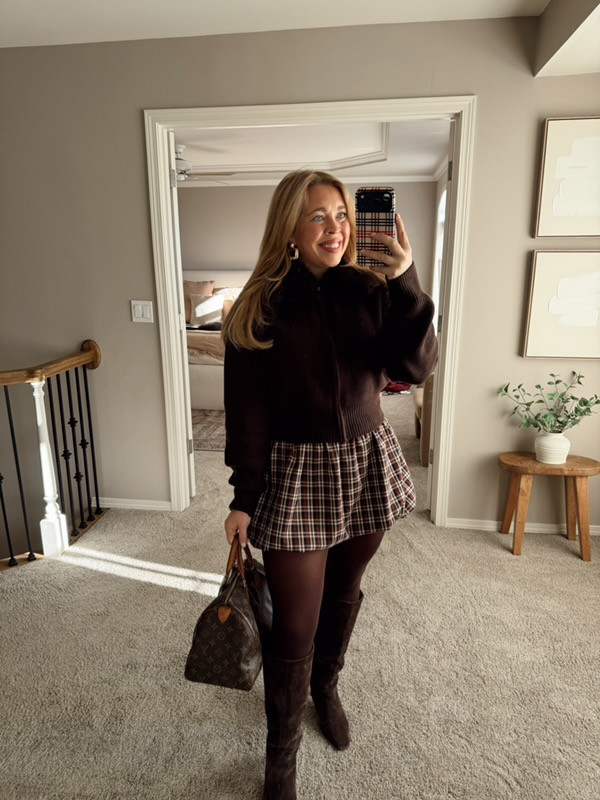 🤎🐻 Midsize Chocolate Brown Holiday Party Outfit | Christmas Outfit | Christmas Part Outfit | Size 10/12 | M/L | 5'3"  

 #LTKHoliday #LTKootd #LTKMidsize