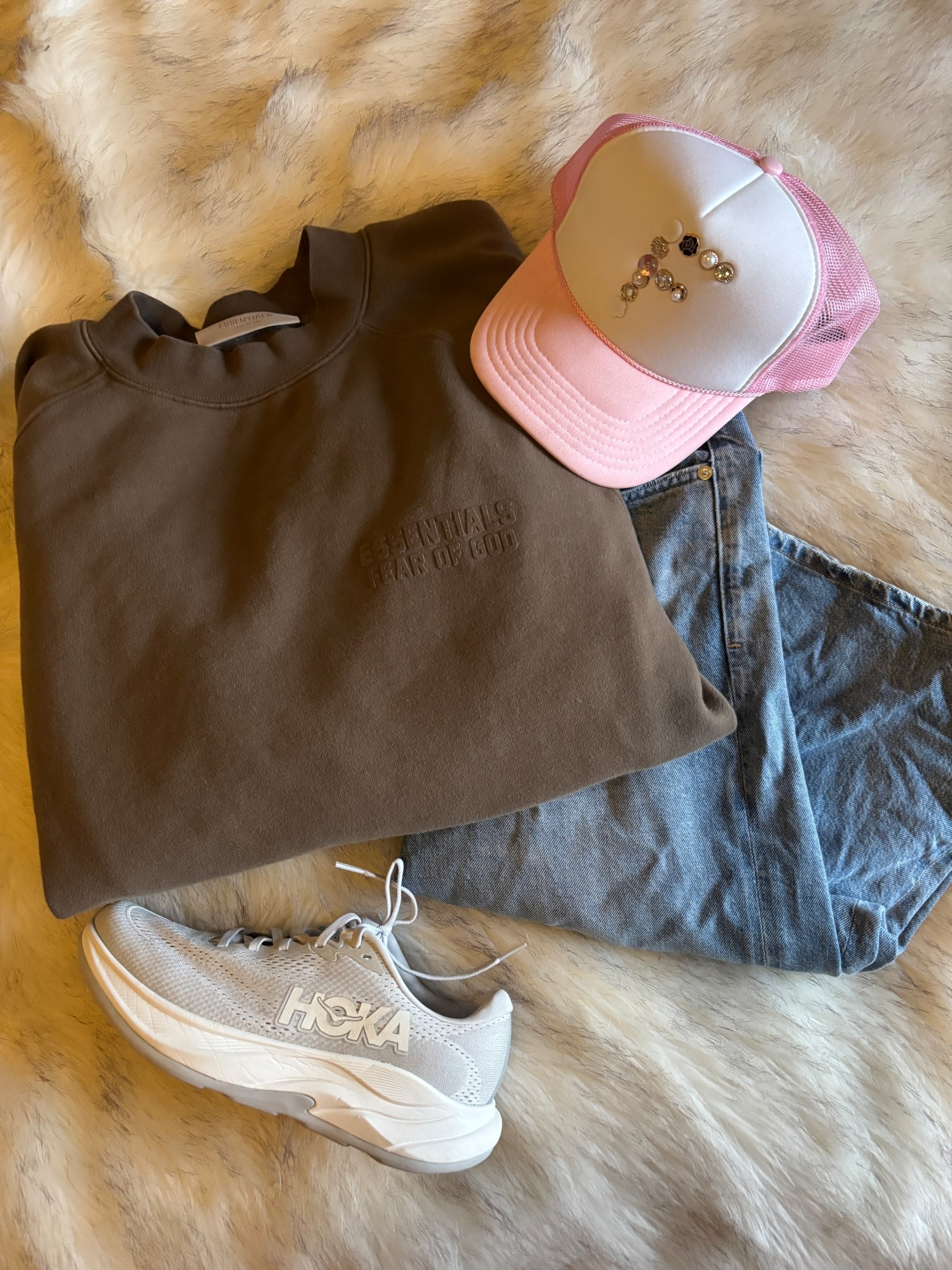 Hoka’s have my errand running heart ❤️ 

 

#LTKActive #LTKTravel