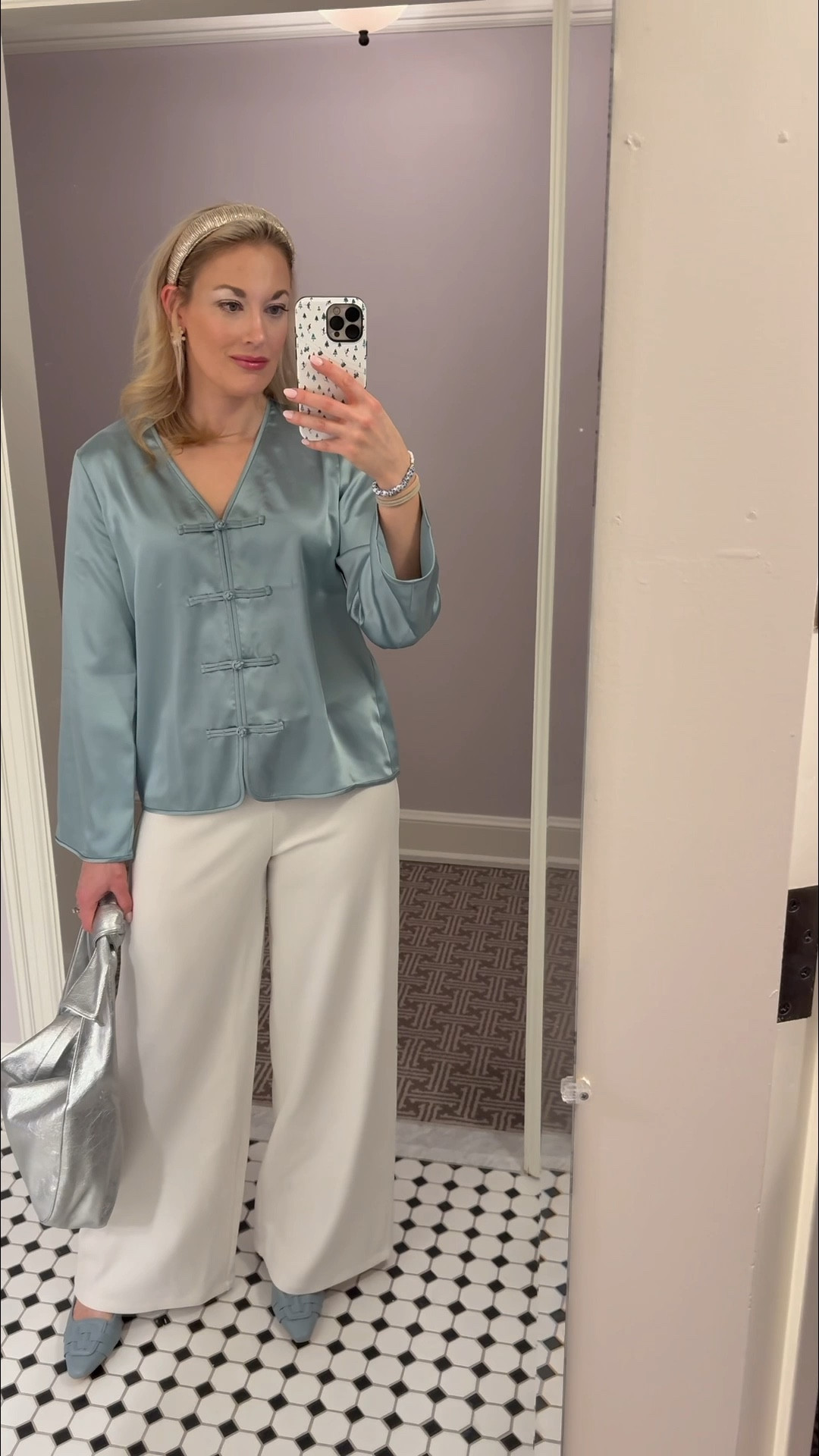 These pull on pants are my new favorite thing and the perfect transition to spring. Styled them with this chic top from @Tuckernuck 

@Anthropologie 

#LTKWorkwear #LTKootd #LTKgrwm