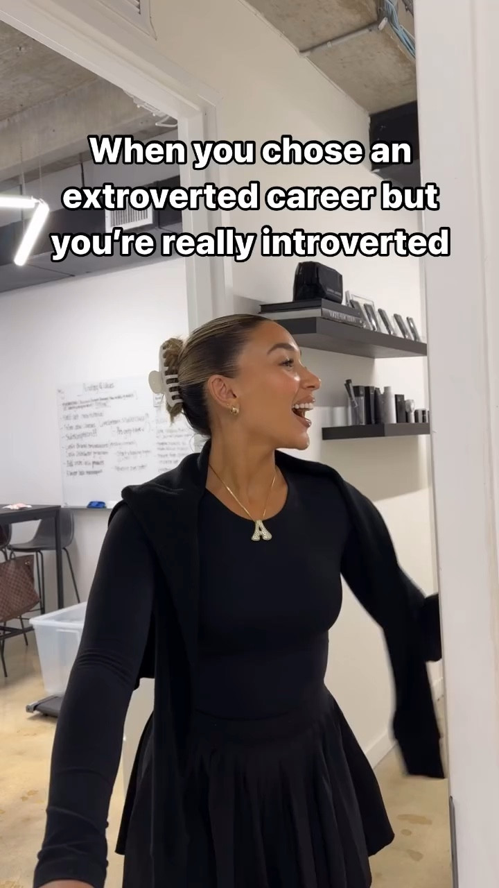 I couldn’t find the skirt but I linked the most similar I could find!