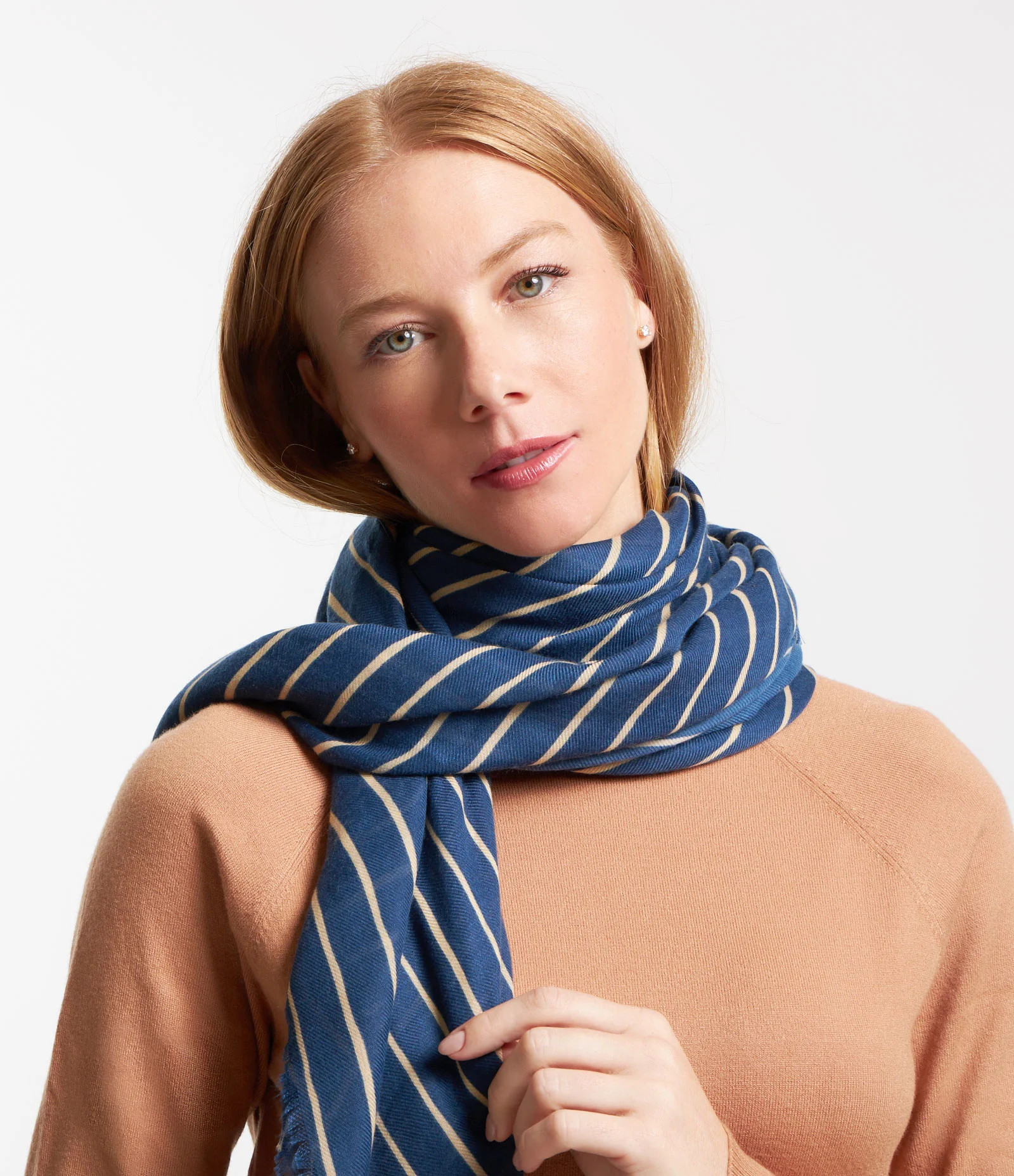 Lenço Flanela com Estampa de Listras Azul Escuro - Lojas Renner | Renner (BR)