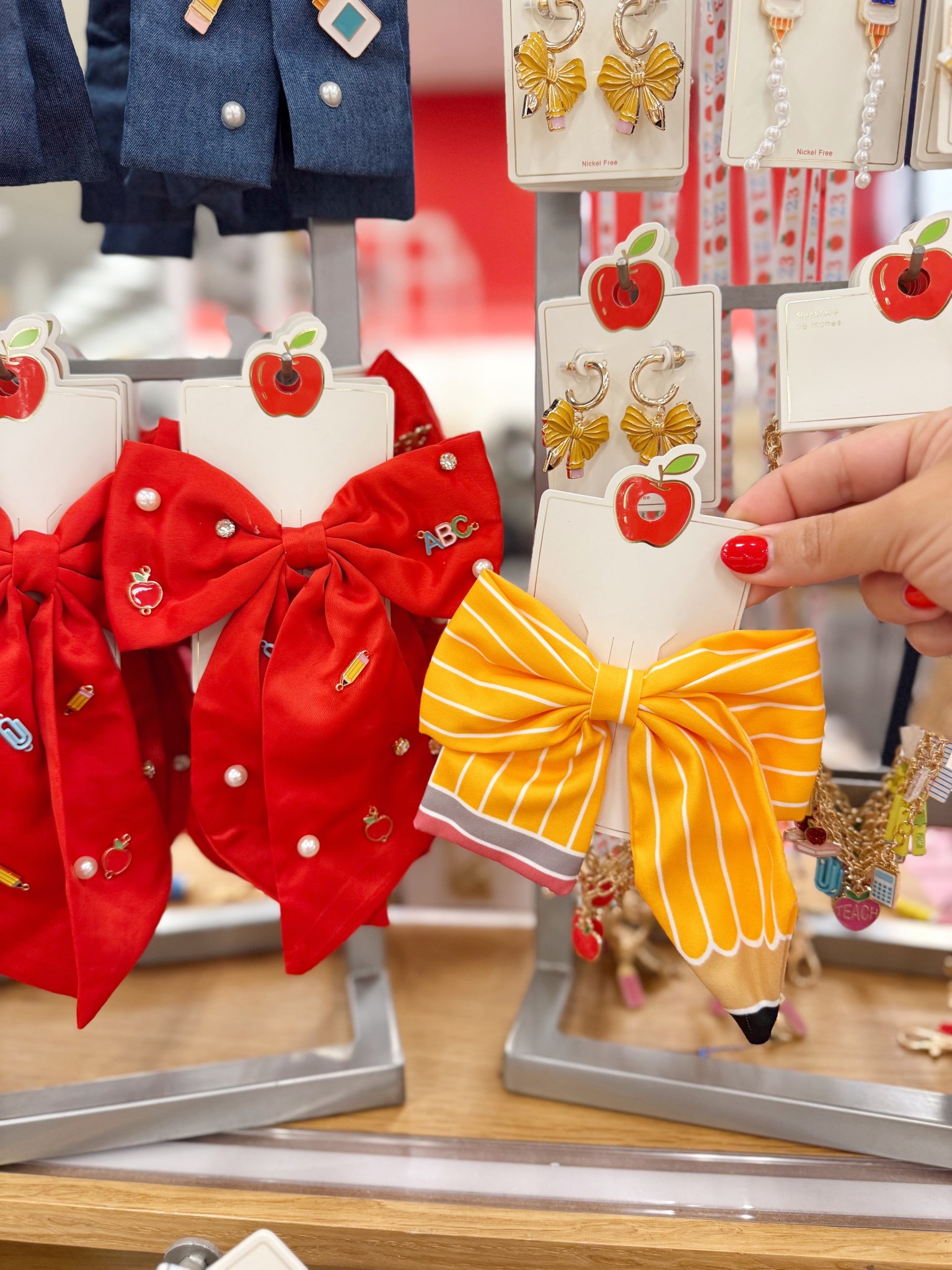 Omg the cutest hair accessories for teachers at target!! 😍👏🏼

#LTKFindsUnder50 #LTKU #LTKSeasonal