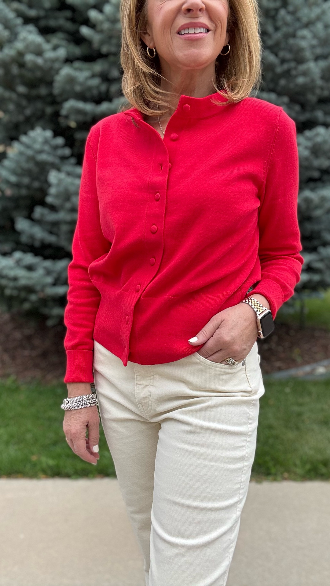 Cardigans are great to have in your closet! They are so easy to wear buttoned up as a top or unbuttoned as a cardigan. Or, throwing over your shoulders for a pop of color and third layer. 

For references I am wearing a PS and it fits true to size. 



#LTKOver40 #LTKPetite #LTKStyleTip