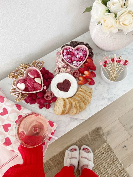 LOVE \ Valentine’s Day favorites - decor, entertaining goodies and red knit set from Amazon❤️🎀

Galentines 
February 
Loungewear
Party

#LTKparties #LTKfindsunder50 #LTKhome