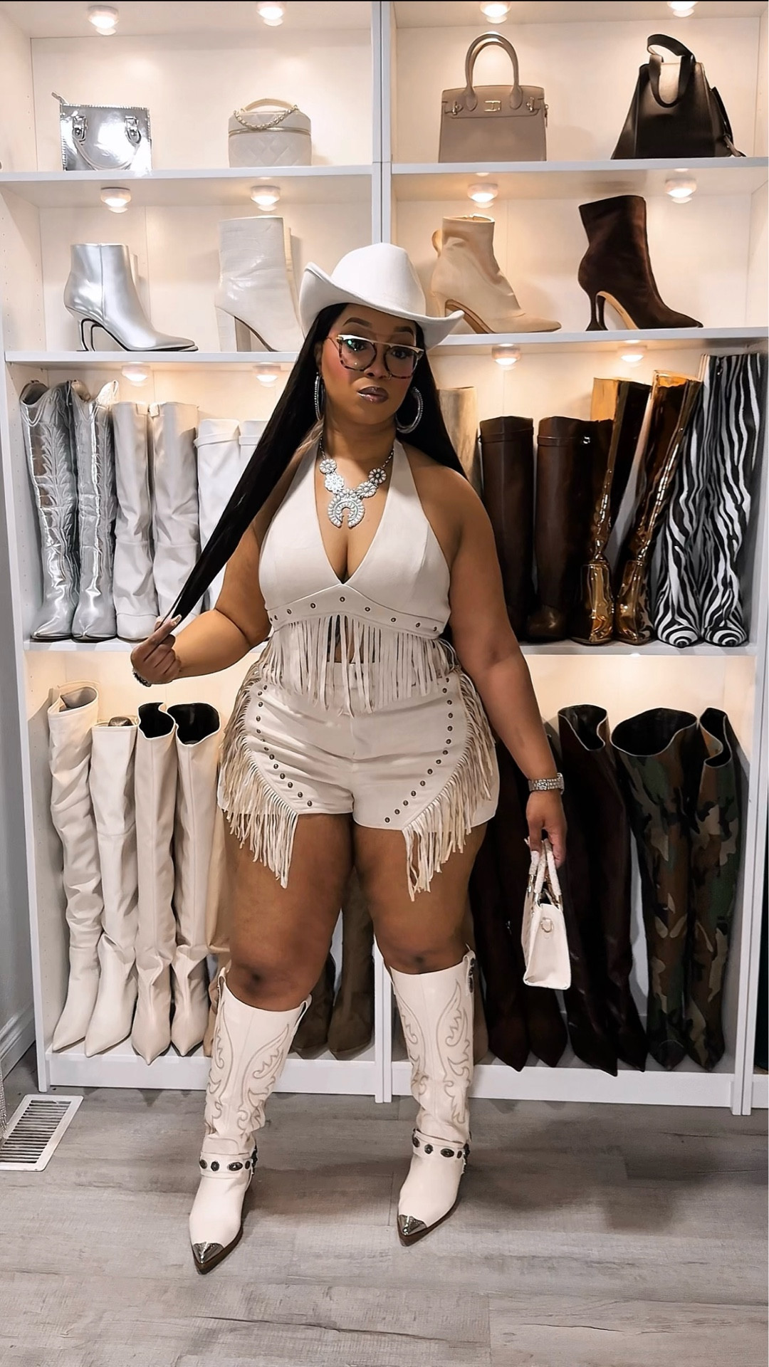 Hey Beauties 🩷

This may or may not be the last Western or rodeo theme 🤠🐎 In full transparency, these shorts do run a little big and they also only come in curvy beauty sizes but I tagged some skirts as well as some jacket for my beauties who don’t like having their arms out 😌

Shorts 0XL
Top Large

I’m 5’8, 235 pounds for sizing reference 


#LTKMidsize #LTKPlusSize #LTKSpringSale