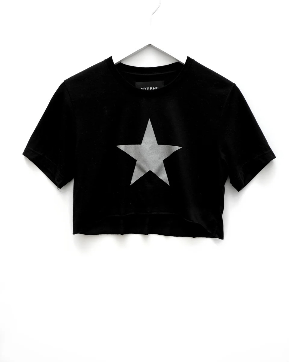 Cropped Crew / Black Silver Star | MYRRHE