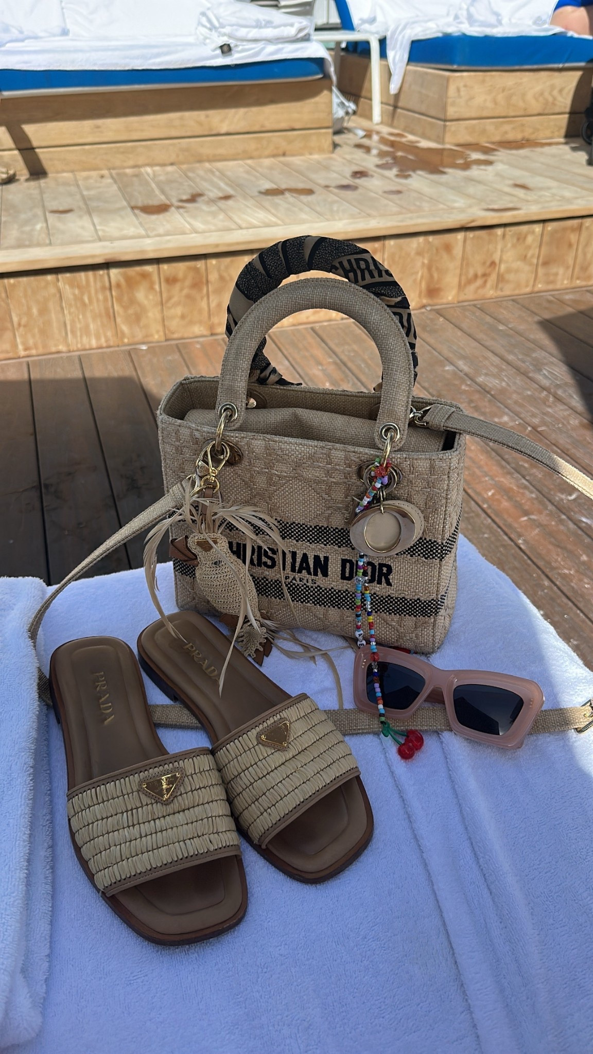 Hands down my most worn pair of designer sandals! Go with everything and instantly comfy 💯💯💯 just restocked at Nordstrom 🔥🔥🔥