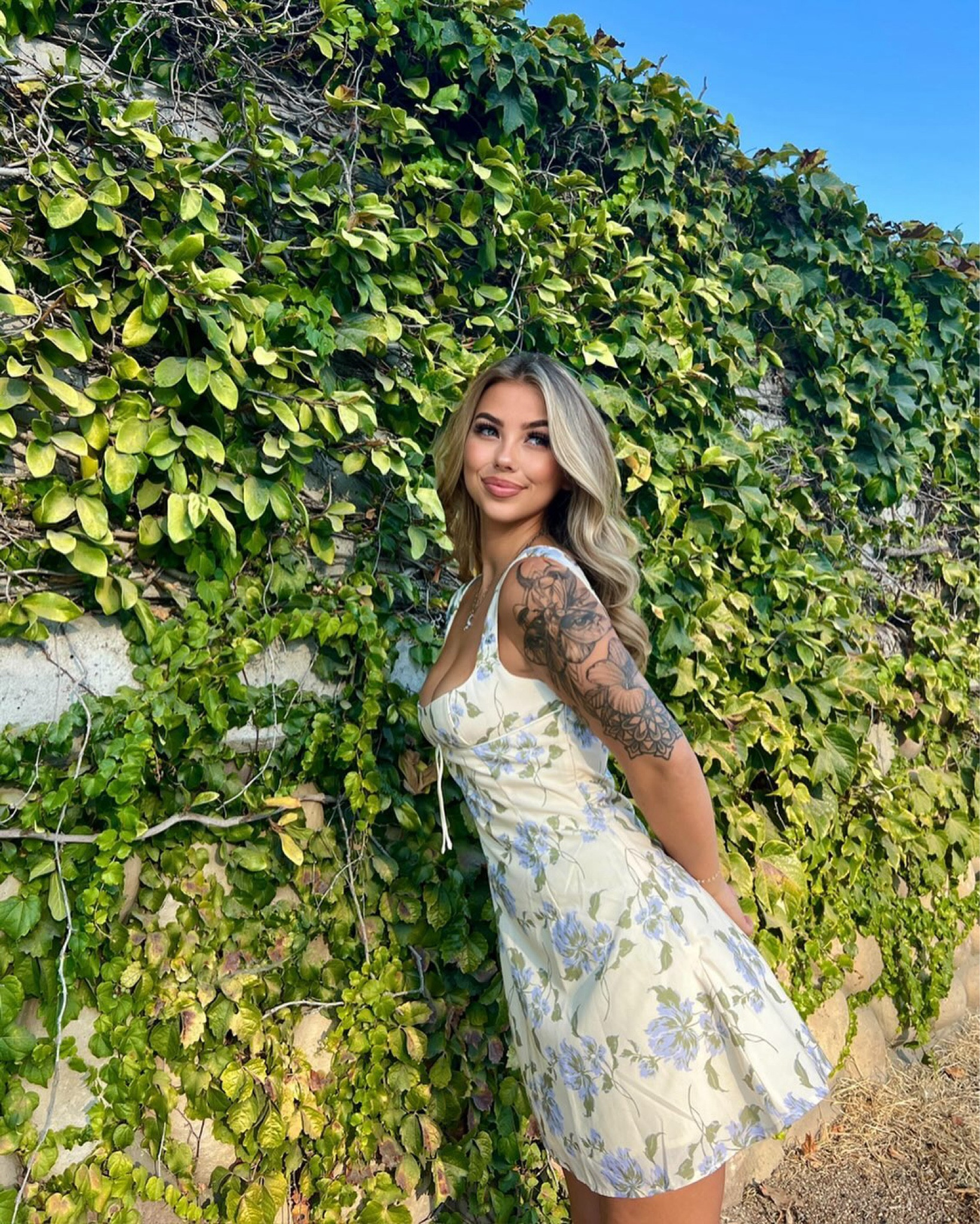 I’m already missing summer 😝 this dress was too cute and comfy, shapes you so nicely 😍
