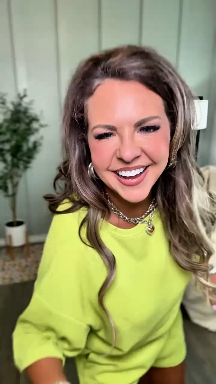 I had to try this new set for Spring and Summer! 
@Tankaneo Fashion #lightweightset #casualset #twopieceset #armcoverage #oversizedset