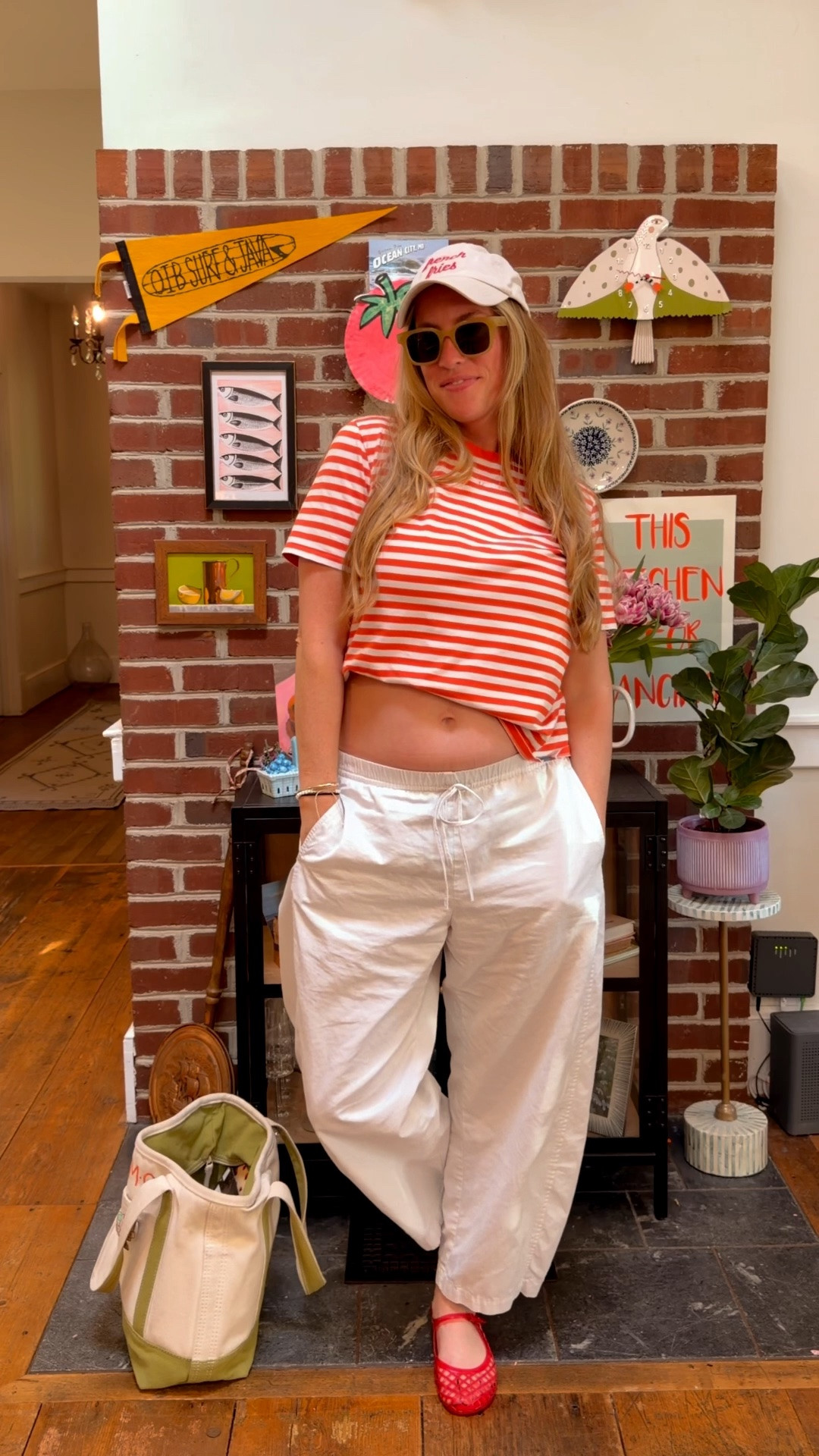 Loose pants and a cropped tee.

#LTKmomlife #LTKSaleAlert